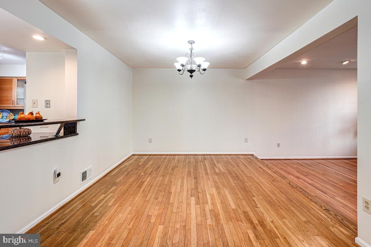 5443 Whitley Park Ter #Th-31, Bethesda, MD 20814 — photo 6