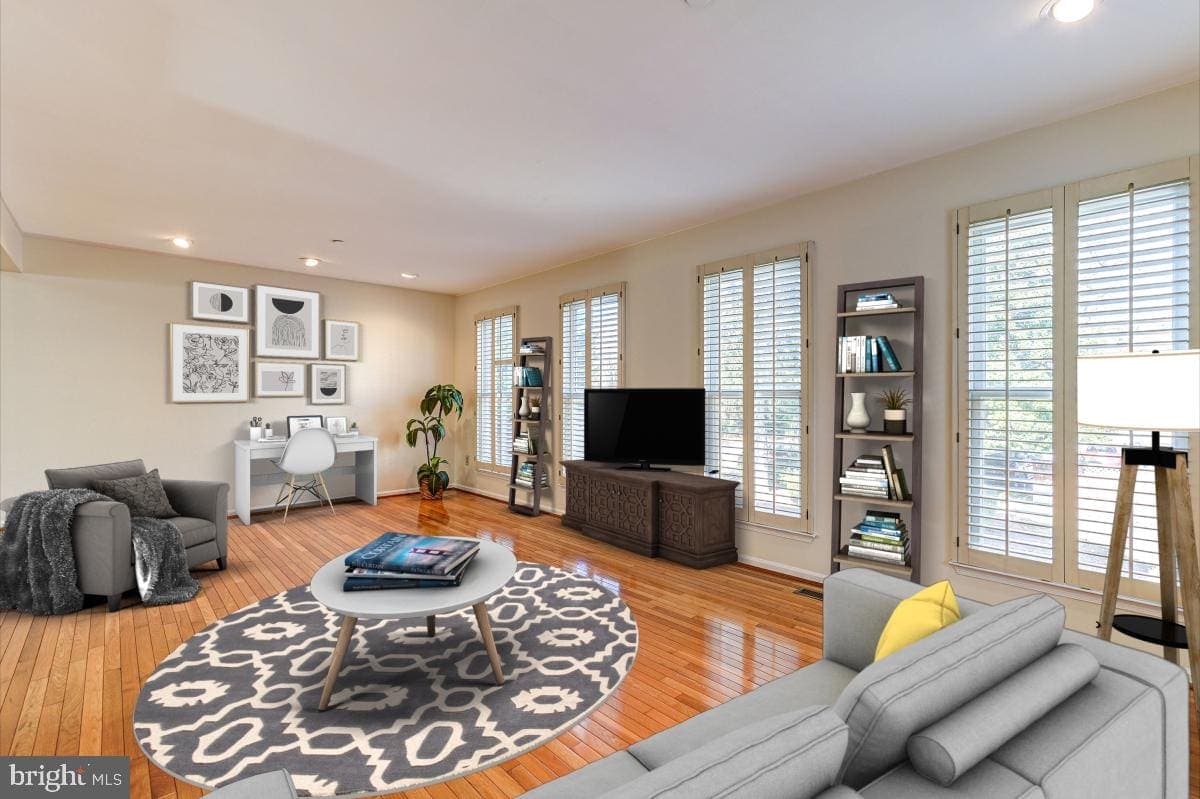 5443 Whitley Park Ter #Th-31, Bethesda, MD 20814 — photo 10