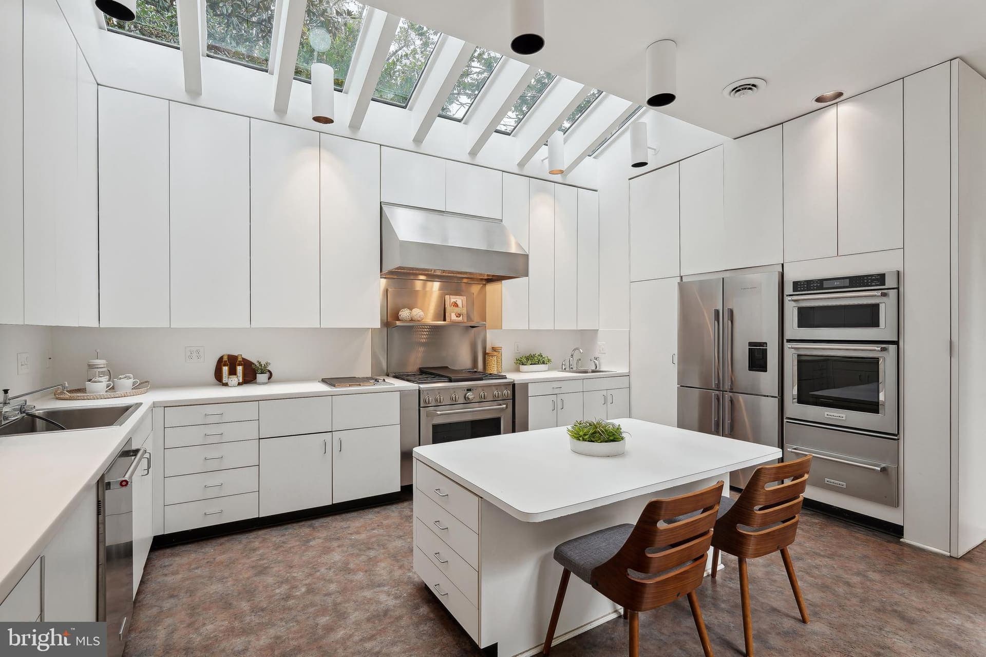 17 W IRVING STREET, CHEVY CHASE, MD 20815 — photo 12