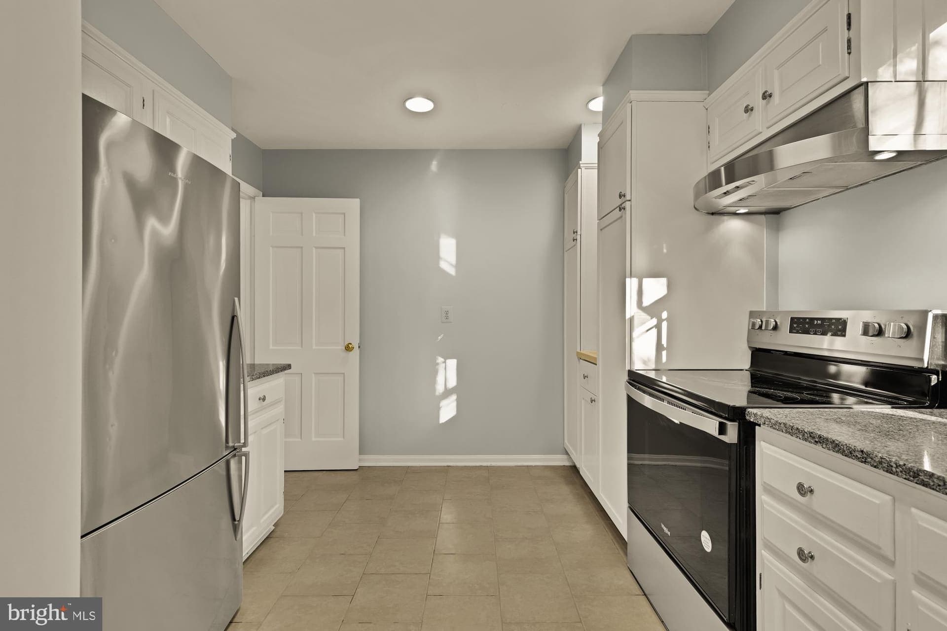 4939 CRESCENT STREET C18, BETHESDA, MD 20816 — photo 8